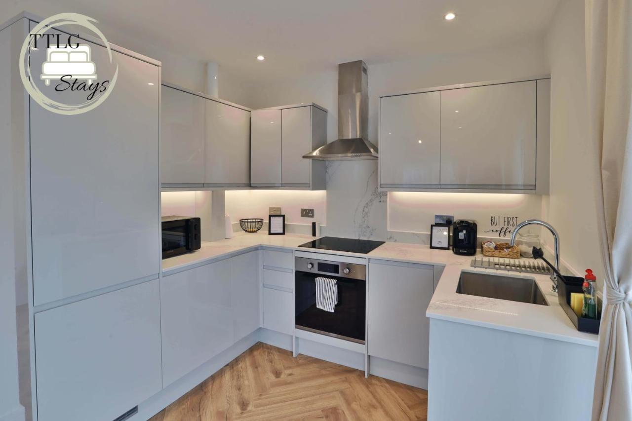 Newly-Built Urban Retreat By Ttlg Stays Rickmansworth Exteriör bild