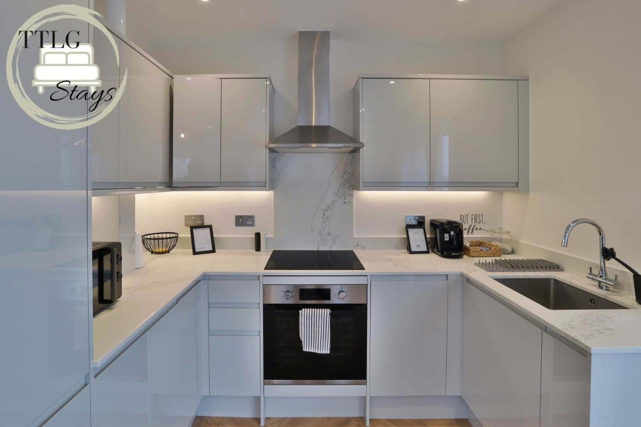 Newly-Built Urban Retreat By Ttlg Stays Rickmansworth Exteriör bild